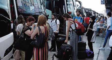 2 milyon kişi şehirlerarası otobüslerle, 2,8 milyon kişi SON iki yıldır turizmde çok ciddi bir büyüme söz konusu.