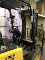 Sesli ve Işıklı Alarm Sistemi Forklift geri hareket ettiğinde geri