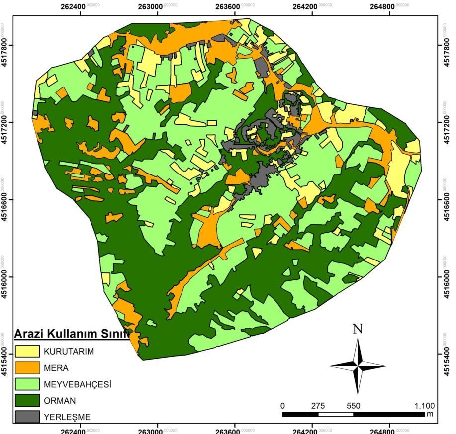 11 ha) ile orman alanları oluştururken; sırasıyla meyve bahçeleri (% 35.5-192.22 ha), meralık alanlar (% 12.8-70.14 ha), işlemeli tarım alanları (% 9.5-52.02 ha) ve yerleşim (% 3.6-19.