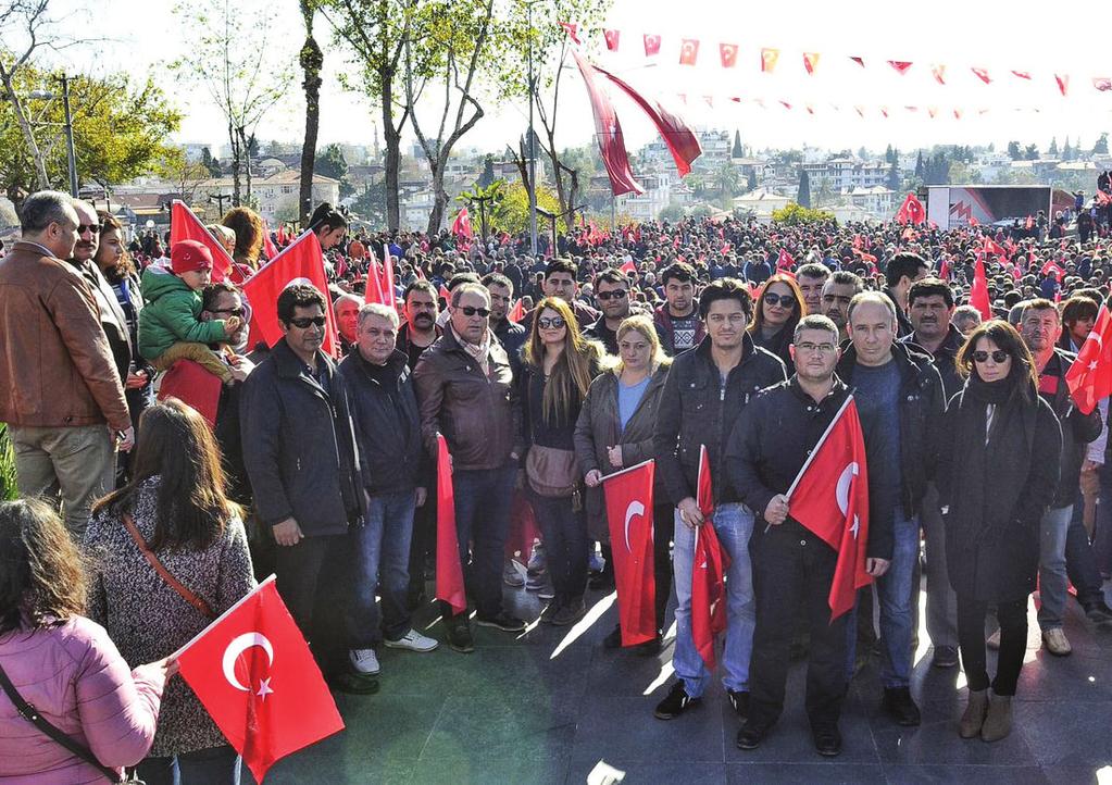 vatandaşların katılımıyla Antalya Cumhuriyet eydanı nda Antalya Teröre Karşı Tek Ses Tek Yürek mitingi
