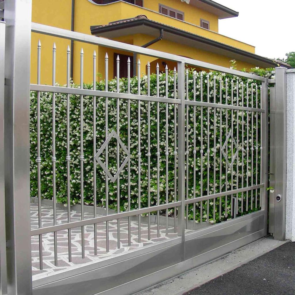 Sürgülü kapilar/sliding gate LINEA Parmaklık panelli, bombeli metal levhalı alt panel ve T.I.G.