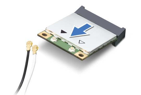 3 Kablosuz mini kartı sistem kartı konektöründen kaydırarak çıkarın.