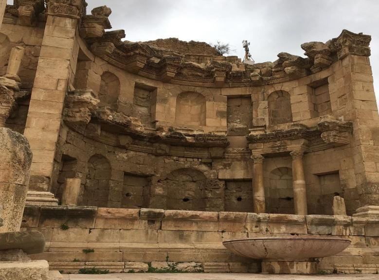 Ajloun Kalesi ni ziyaret edeceğiz. Turumuzun ardından otelimizde dönüyoruz. Akşam yemeği ve gecelememiz Amman daki otelimizde. 3.