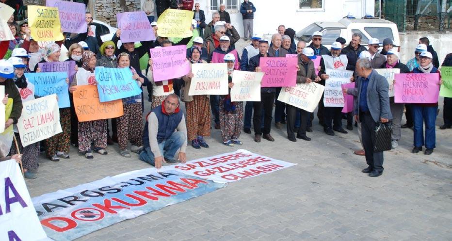 00 saatleri arasında, Cumhuriyet Meydanı ndan kaldırılan araçlar ile giden çok sayıda vatandaş ve köy halkı, projeye karşı olduklarını belirten pankart ve dövizler ile bilirkişi heyetini beklemeye