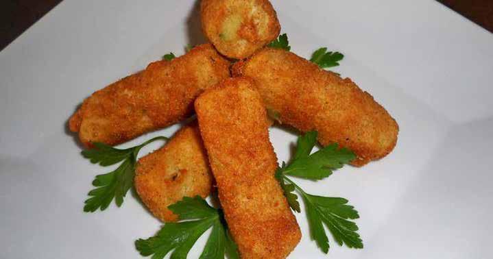 PATATES KROKET ŞEF ABDULLAH USTA 221 3 adet orta boy patates 2 adet yumurta 1 tatlı kaşığı nişasta 2 çorba kaşığı ezilmiş beyaz peynir 3-4 dilim salam 1/2 su bardağı un 1 adet yumurta sarısı 1/2 su