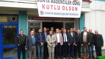 cil ağlık Hizmetleri Haftası olarak kutlanıyor. cil ağlık Hizmetleri Haftası oma Devlet Hastanesi'nde düzenlenen etkinlikle kutlandı.