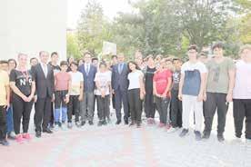 2019-2020 eğitim öğretim döneminin başlamasıyla birlikte okul ziyaretlerine kaldığı yerden devam eden Vali Şıldak, Şehit Akif Altay Ortaokulu ve Gazi İlkokulu ziyaretlerinde öğretmenlerle toplantı