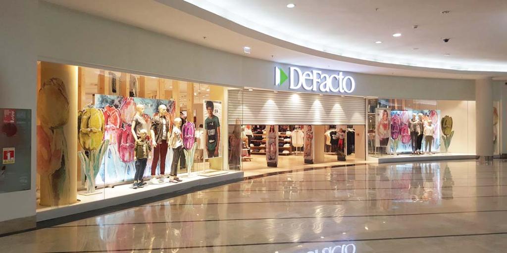 Kısa zamanda edindiği tecrübe ve hızlı büyüme ivmesi, DeFacto nun yurt dışı pazarlara açılmasını teşvik etmiştir. DeFacto, ilk yurt dışı mağazasını 2012 yılının Şubat ayında Kazakistan da açmıştır.