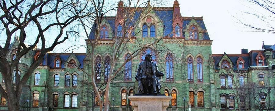 University of Pennsylvania Fiziksel Katılım Politikası University of Pennsylvania da 2020-2021 akademik yılına hibrit bir yaklaşımla giren okullardan.