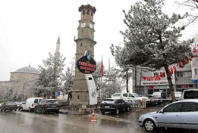 ÜÇKÖY CAMii RESTORE EDiLDi "1 MÝLYON 200 BÝN TL'YE MÂL OLDU" Merkeze baðlý Üçköy'de bulunan tarihi caminin 1897 yýlýnda Ali Ethem Paþa tarafýndan inþa ettirildiðini anýmsatan Vali Mustafa Çiftçi