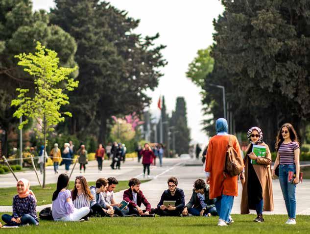 ORTALAMANI YÜKSELT BURSUN YÜKSELSİN Üniversitemizde YKS (Yükseköğretim Kurumları Sınavı) puanına dayalı bursların yanı sıra, yıl içerisindeki başarı da