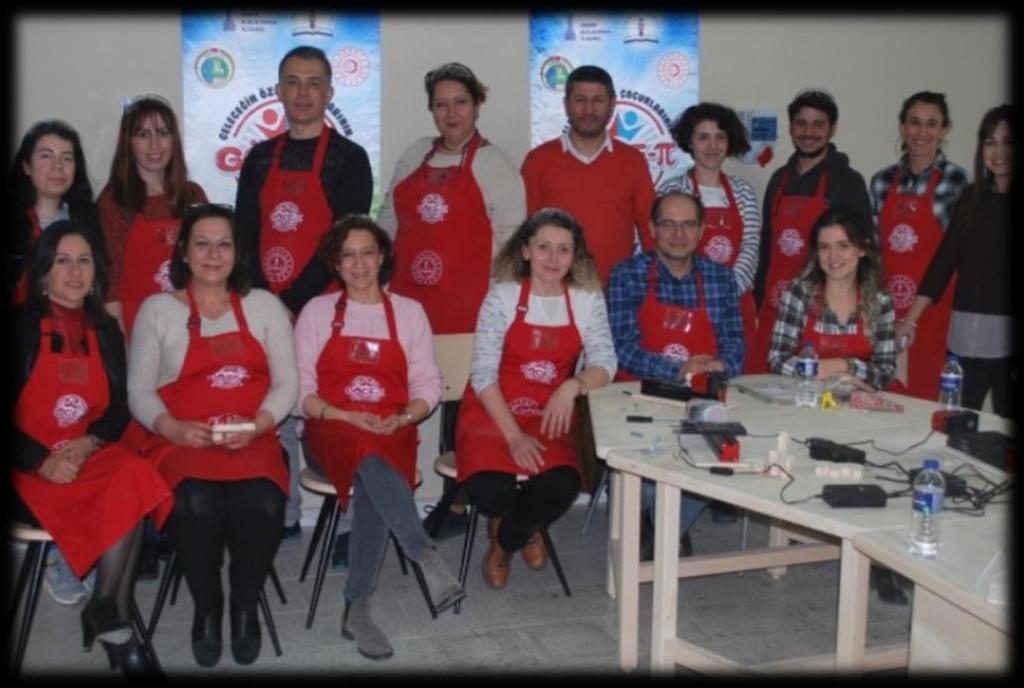 'GÖÇE- Pİ Projesi' Tasarım Atölyesi Eğitici Eğitimleri Düzenlendi İzmir İl Milli Eğitim Müdürlüğünce hayata geçirilen, özel gereksinimli bireyleri hayata hazırlamayı, toplumsal ve sosyal bütünleşmeyi