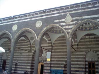 Behram Paşa Camii Dört Ayaklı Minare Parlı Safa Camii