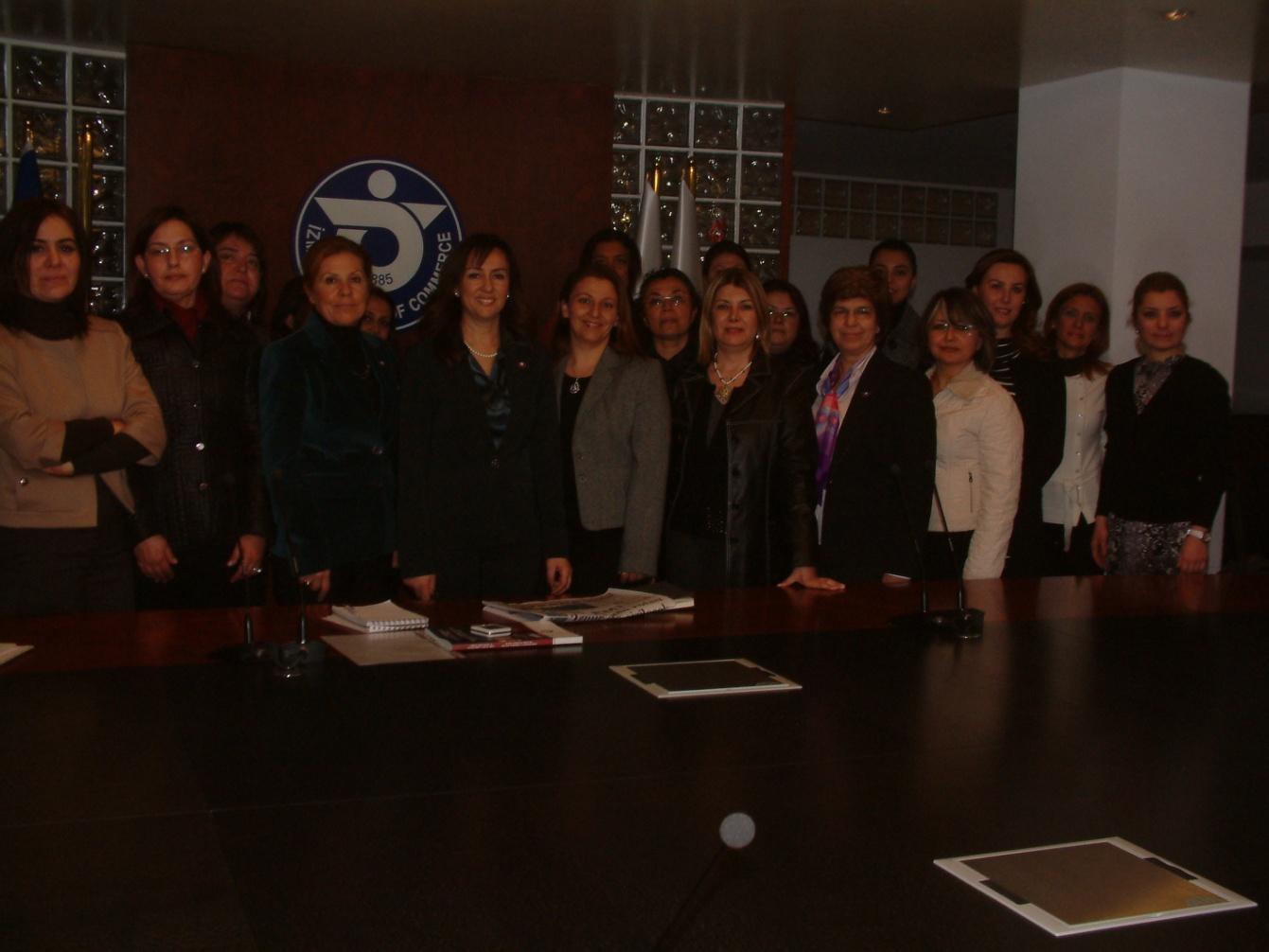 İZTO İŞ KADINLARI KONSEYİ ALT KONSEY BAŞKANLAR TOPLANTISI Alt Konsey Başkanları, Başkan Yardımcıları ve Sekreterlerinin katılımı ile Kurul Üyemiz Betül Elmasoğlu nun Başkanlığında gerçekleştirilen