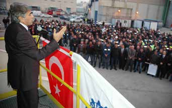 SENDİKALARIMIZDAN SETTAR ASLAN: DEMOKRASİDEN BAŞKA REJİM KABUL ETMİYORUZ Afyonkarahisar- Konfederasyonu Genel Başkan Yardımcısı ve Öz Orman-İş Sendikası Genel Başkanı Settar Aslan, Türkiye nin