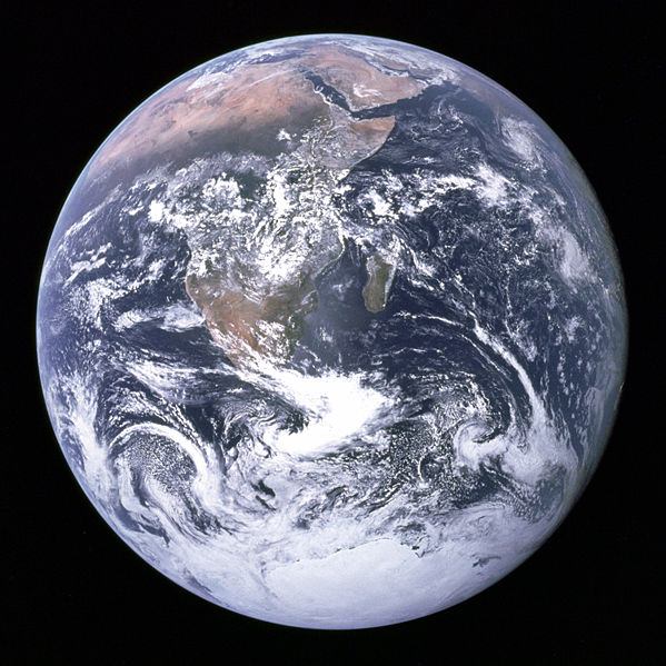 Şekil 38. Apollo 17'den Yer'in görüntüsü: Mavi Bilye.