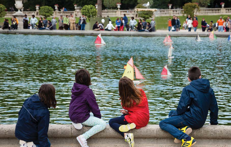 meydanı, kalıcı ve geçici sanat çalışmalarının