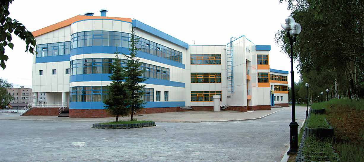 in Khanty-Mansiysk city 18900 m 2 SCHOOL NO 1, 15 - KOMSOMOLSKAYA STREET