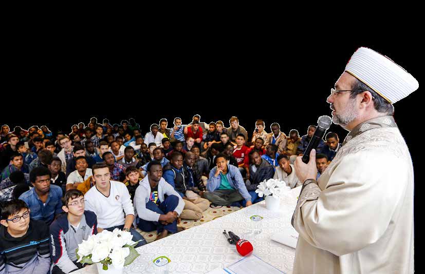 Görmez, Sizler burada yetişerek gittiğiniz ülkelerde topluma ışık tutacaksınız. Sadece kendi şehrinize, ülkenize değil, ışığınız İstanbul a da yansıyacak dedi.