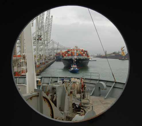 Danny Cornelissen/Port Pictures NL İtalyan liman işçileri güvenliğe yaklaşımda sıfır tolerans istiyorlar. konusunda anlaşmaya vardılar.