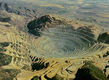 Bingham Copper Mine, Utah Düzensiz Nüfus Dağılımı Dünya nüfusunun 2/3 den fazlası kıyı kesimlerinde yaşamaktadır.