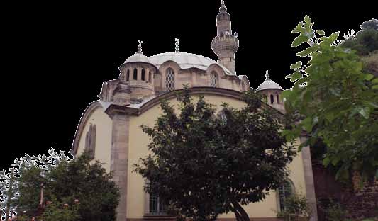 86 Hacı Hüseyin Cami 1594 yılında yapılmış, 1861 de yenilenmiş. Hacı Miktad Ağa Cami 1661 de ahşapken, 1892 de Sari Alemdar-Zade İsmail Kabudan tarafından yeniden yaptırılmış.