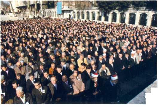 Abdullah Kanca nın Ardından TOSB ve TAYSAD da yıllarca omuz omuza mücadele verdiği çalışma arkadaşları ve otomotiv sanayiindeki dostlarının ardından söyledikleri Adam gibi adamdı. Nur içinde yatsın.