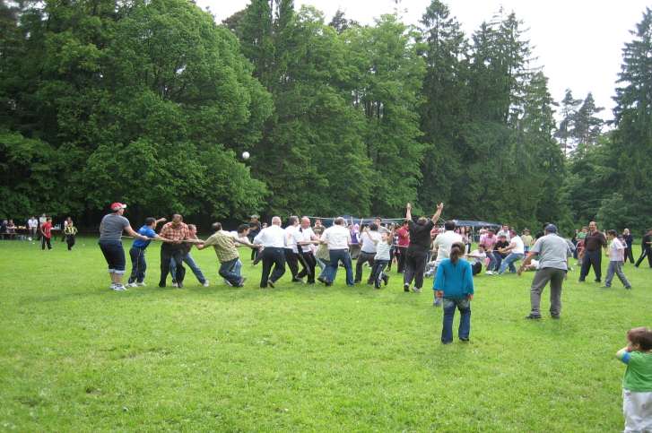 17 Mayıs: Göppingen kadın kollarının düzenlediği kermese