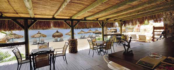 İzmir in Dikili ilçesinin Bademli Köyü açıklarındaki Kalem Adası nda bulunan Oliviera Resort, adanın ilk ve tek oteli.