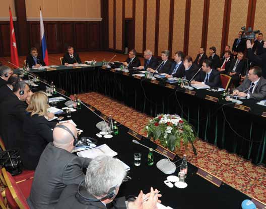 Tataristan Cumhuriyeti başkenti Kazan'da 2 gün boyunca yapılan toplantılarda, Başbakan Recep Tayyip Erdoğan ın mart ayı ortalarında Moskova ya yapacağı resmi ziyaret için hazırlıklar da gözden