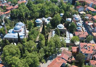 KRALİÇE ELIZABETH İ AĞIRLAYAN KOZA HAN Ulu Camii ile Orhan Camii arasında yer alan Koza Han, Sultan II.