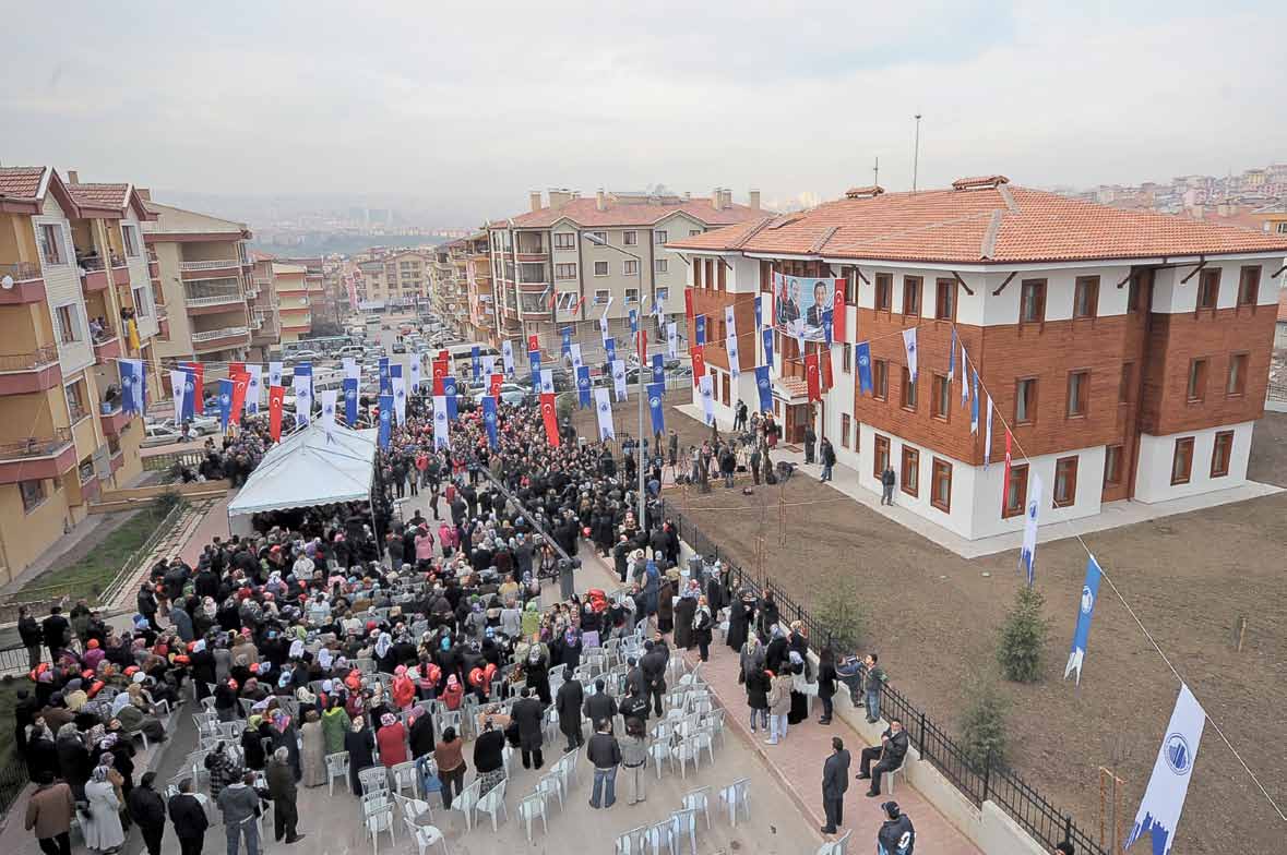 SAYFA SAYFA 0701 gazetealtındağ 7 Güneşevler Hanımlar Eğitim ve Kültür Merkezi muhteşem bir törenle açıldı Altındağ Belediyesi Hanımlar Eğitim ve Kültür Merkezi açmaya devam ediyor Yatırımlarına ara