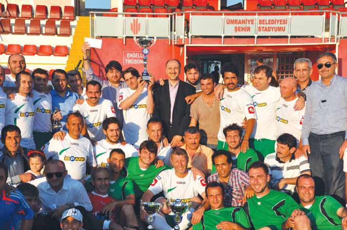 YENiDENÜMRANiYE spor Kurumlararası Futbol ve Voleybol Turnuvalarında Şampiyonlar Belli Oldu Ümraniye Belediyesi Kültür Müdürlüğü tarafından organize edilen ve her yıl geleneksel olarak yapılan 5.