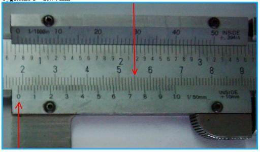 05)mm okuma hassasiyeti elde edilmiştir. Cetvel üzerindeki bölüntü sayısı / Verniyer üzerindeki bölüntü sayısı = 19 / 20 = 0.95mm veya = 39 / 20 = 1.95mm bulunur. 1 0.95 = 0.05mm veya 2 1.95 = 0.05 bulunur.