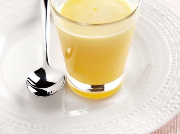 ZABAIONE (Beaten egg) Ingredients for 4 servings: 4 egg yolks and 1 whole egg 100gr Marsala wine 50gr sugar In a small pan pour wine,