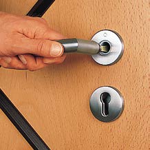 HOPPE Profil kol demiri bir çok Profil kapılarda, Güvenlik kapıları ve Oda kapılarında kullanılan kapı kolu takımlarında uygulanmaktadır.