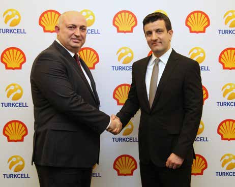 76 Shell ve Turkcell müşterileri araçtan inmeden SMS ile yakıt alacak Shell ve Turkcell işbirliğiyle hayata geçirilen akaryakıt mobil ödeme sistemi, Turkcell ve Shell müşterisi olan tüketicilerin