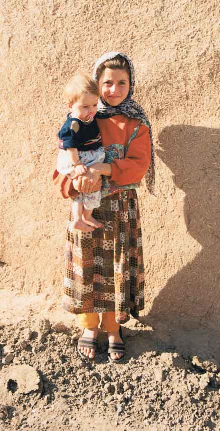 Çal flma Grubu Koordinatör Dr Nur Otaran Ayfle Say n Feride Güven Prof Dr pek Gürkaynak Doç Dr Nüket Kardam Sat Atakul Foto raflar Foto raflar n ço u Mustafa Ertekin taraf ndan çekilmifltir.