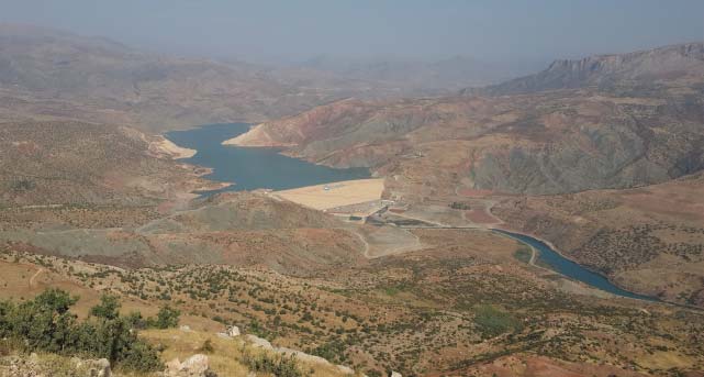 15 Eylül 2014 5 İhmal katliama davetiye çıkardı İnşaat Mühendisleri Odası, Siirt te bulunan Alkumru Barajında meydana gelen su taşkınında altı kişinin ölmesi ve altı vatandaşın yaralanmasıyla