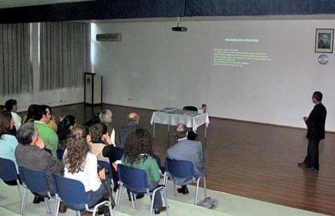 Kalmar Kent Müzesi 4. Eğitim günleri. Yerel tarihi alanlardan temsilcilerle birlikte müze personeli öğretmenlere gerekli yeterliliği sağla yabilir.