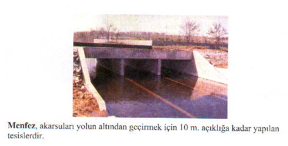 Hendek, yolun yanına kesimlerinde banket ile yarma şevi arasında uzanan ve yarma şevi ile yol platformuna gelen yağış sularının toplanıp aktığı kanaldır. Bunlara kenar hendek veya yan hendek de denir.