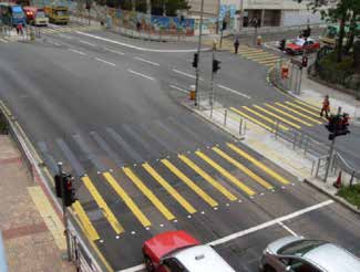 10 Şanlıurfa BRT Yol Güvenliği ve Erişilebilirlik İnceleme Raporu motorsikletli yol kullanıcısının yaya kaldırımı üstünde seyrettikleri de gözlenmiştir.