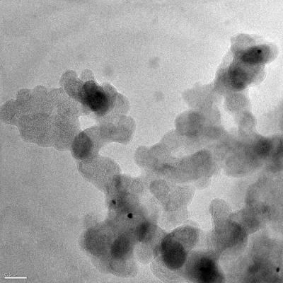 0,5 µ ġekil 1. Kat 1 e ait TEM görüntüleri ġekil 2. Ni/Ce 0.2 Zr 0.2 Al 0.6 (15%Ni) katalizörünün zamana bağlı olarak çıkıģ gazları bakımından performansı ġekil 3.