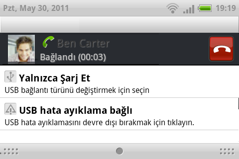 24 Temel Özellikler FM Radyo uygulaması kullanımda Bellek kartı güvenli bir şekilde çıkarılabilir veya bellek kartı hazırlanıyor Ses kaydı açık Takılı bellek kartı yok (Görüntülenmeyen) diğer