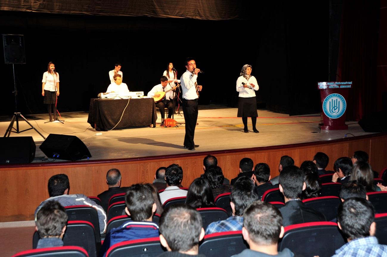 Kesit 40.Ahlat MYO'da Müzik Dinletisi 04.06.2012 Kesit 41.