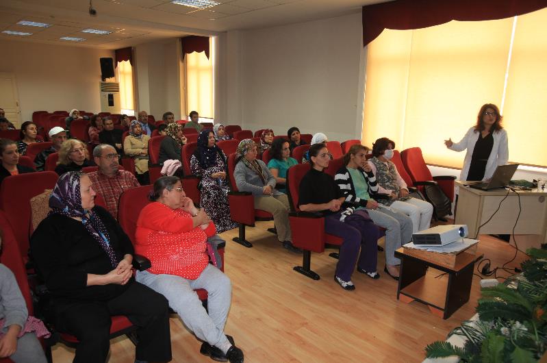 14 Kasım Dünya Diyabet Gününde Dr. Emire ÇALIŞIR tarafından vatandaşa yönelik diyabet eğitimi verilmiştir. Ruhsat Hizmetleri: Belediyemiz Ruhsat Hizmetleri Birimi tarafından Sıhhi ve 3.