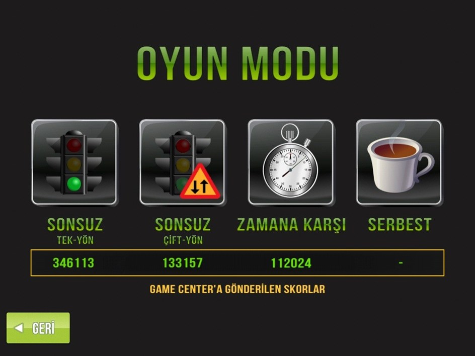 Evet Traffic Racer! Tamamıyla trafik kurallarına aykırı aksiyonlara puan vermesi b u g ü n l e r d e g ü n d e m d e o l a n "Karayollarında Güvenlik" konusuna epey ters düşüyor.