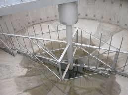 Yoğunlaştırıcı Çamur yoğunlaştırma, çöktürme havuzlarından alınan çamurdaki su oranının azaltılması işlemidir.
