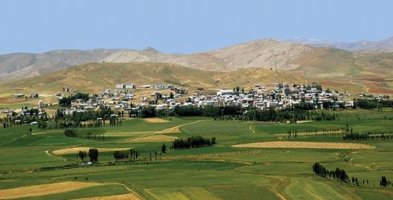 İLÇE HAKKINDA GENEL BİLGİLER: Yörenin bilinen en eski halkı İ.Ö. 1500 lerde yaşayan Azizi ve Ayyaş lardır.