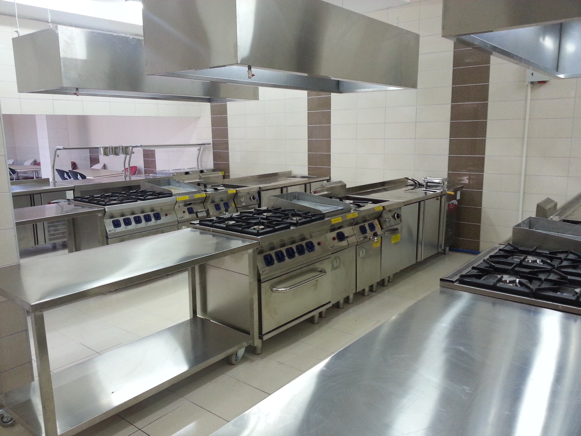 S A Y F A 14 Kendi Mutfaklarını Kendileri Temizlediler ü ç aydan beri tadilatı devam eden mutfağımız nihayet bitti.